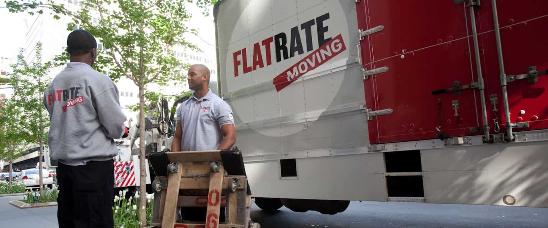 The Benefits of Hiring Flat-Rate Movers